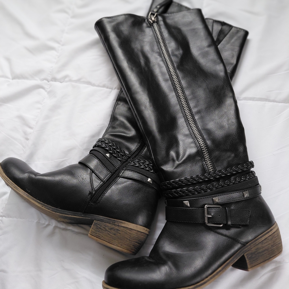 Kohl's Black Leather Heeled Boots